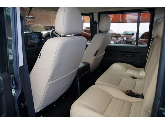 ディフェンダー ピックアップ　ＡＴ載替車両　ＮＯＸ／ＰＭ適合車　本革シート張替済　社外ステアリング　社外１０インチディスプレイオーディオ　専用ビルトインキッド取付　サイドステップブラック　社外グリル　ＬＥＤサイドランプ（41枚目）