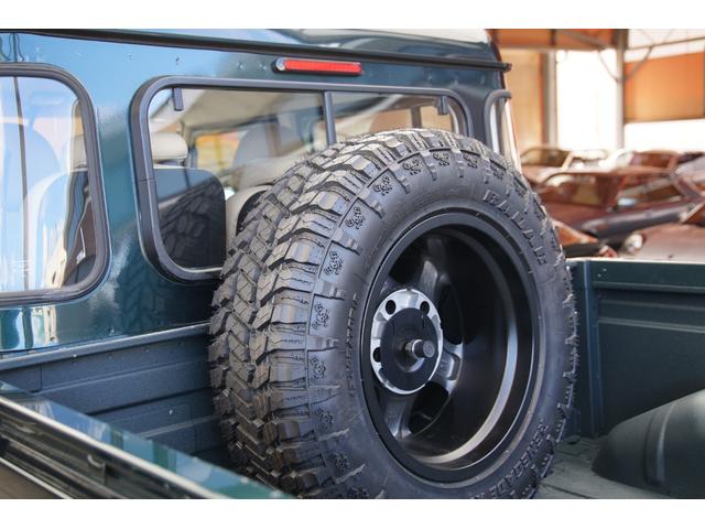 ディフェンダー ピックアップ　ＡＴ載替車両　ＮＯＸ／ＰＭ適合車　本革シート張替済　社外ステアリング　社外１０インチディスプレイオーディオ　専用ビルトインキッド取付　サイドステップブラック　社外グリル　ＬＥＤサイドランプ（44枚目）