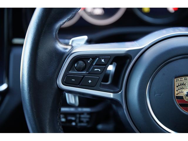 神戸市内からハーバーハイウェイで約１５分、六甲大橋を渡ってすぐに左折し、ガソリンスタンド宇佐美の交差点を再度左折いただき、またすぐに左折いただきますと２００ｍ程で入り口がございます。