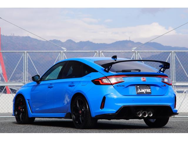 シビック タイプR レーシングブラックパッケージ 法人ワンオーナー レーシングブラックPKG ホンダコネクト 純正ナビ タイプR専用メーター 純正ナビ 地デジ BT バックカメラ ACC ブラインドスポットモニター 絶正19インチAW(7枚目)