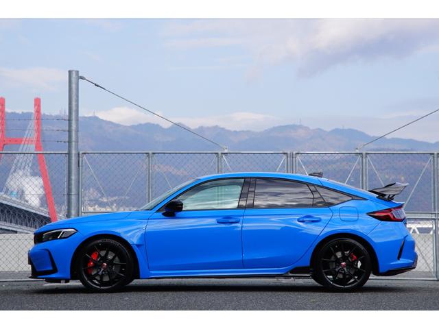 シビック タイプR レーシングブラックパッケージ 法人ワンオーナー レーシングブラックPKG ホンダコネクト 純正ナビ タイプR専用メーター 純正ナビ 地デジ BT バックカメラ ACC ブラインドスポットモニター 絶正19インチAW(8枚目)