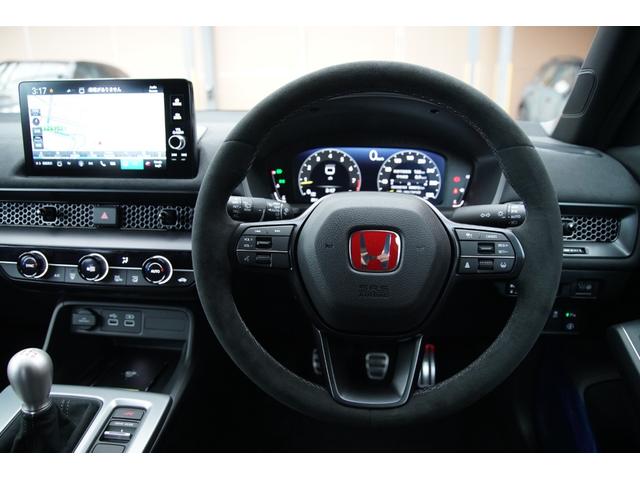 シビック タイプR レーシングブラックパッケージ 法人ワンオーナー レーシングブラックPKG ホンダコネクト 純正ナビ タイプR専用メーター 純正ナビ 地デジ BT バックカメラ ACC ブラインドスポットモニター 絶正19インチAW(13枚目)