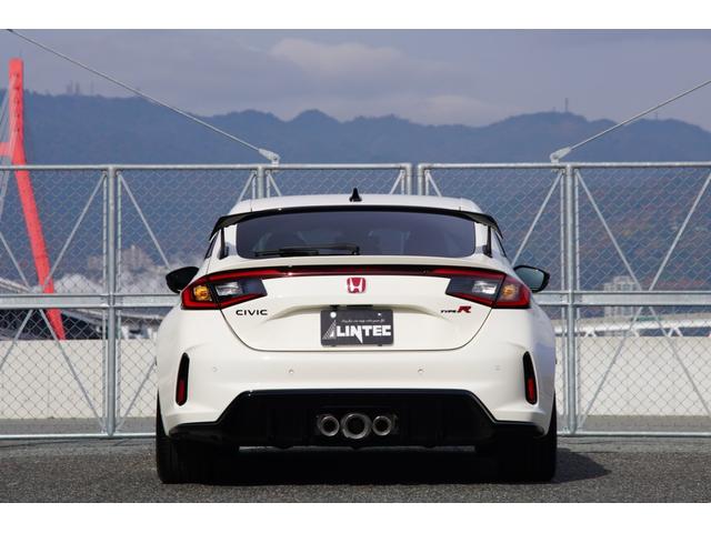 シビック タイプR レーシングブラックパッケージ 法人ワンオーナー レーシングブラックPKG ホンダコネクト 純正ナビ タイプR専用メーター 純正ナビ 地デジ BT バックカメラ ACC ブラインドスポットモニター 絶正19インチAW(6枚目)