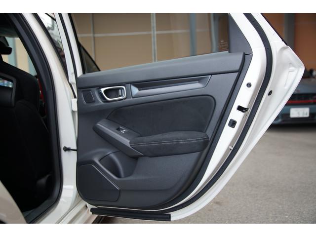 シビック タイプR レーシングブラックパッケージ 法人ワンオーナー レーシングブラックPKG ホンダコネクト 純正ナビ タイプR専用メーター 純正ナビ 地デジ BT バックカメラ ACC ブラインドスポットモニター 絶正19インチAW(35枚目)