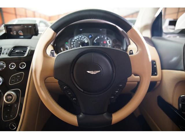 ＤＢ９ クーペ　ユーザー様買取車　専用フロントスプリッター・リアディフューザー・インテリアトリム　アルカンターラルーフライニング　セラミックカーボンブレーキ　ブラックキャリパー　前席シートヒーター・パワーシート（16枚目）