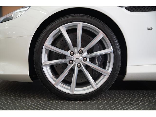 ＤＢ９ クーペ　ユーザー様買取車　専用フロントスプリッター・リアディフューザー・インテリアトリム　アルカンターラルーフライニング　セラミックカーボンブレーキ　ブラックキャリパー　前席シートヒーター・パワーシート（52枚目）