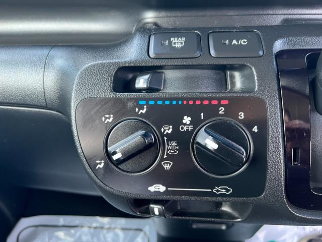 Ｎ－ＢＯＸカスタム Ｇ　検２年　スマートキー　ＣＤ　アルミ　ＨＩＤ　タイミングチェーン　スマートキー　ＣＤ　アルミ　ＨＩＤ　タイミングチェーン（11枚目）