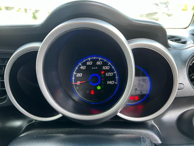 Ｎ－ＢＯＸカスタム Ｇ　検２年　スマートキー　ＣＤ　アルミ　ＨＩＤ　タイミングチェーン　スマートキー　ＣＤ　アルミ　ＨＩＤ　タイミングチェーン（12枚目）