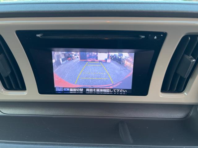 純正ディスプレイオーディオ装備！バックカメラ付いています！