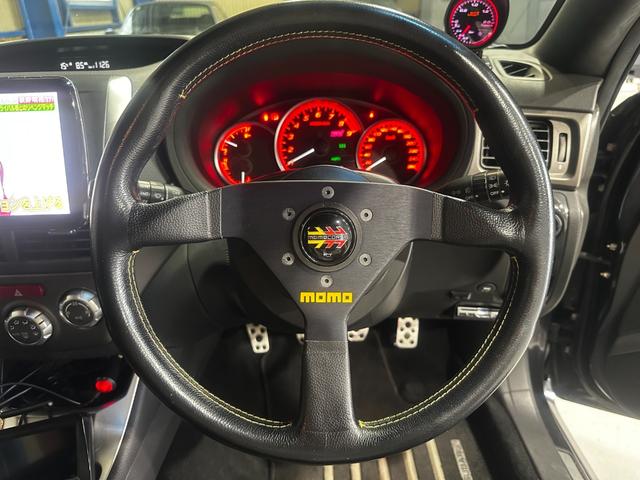 インプレッサ ＷＲＸ　ＳＴｉ　エンケイ１８インチ　ＴＥＩＮ車高調　アペックスマフラー　ＳＴＩスポイラー　シムスレーシングリアバンパー　Ｐａｎａｓｏｎｉｃフローティングナビ　フルセグ　ＨＩＤ　クリフォード　タイベル交換済み（15枚目）