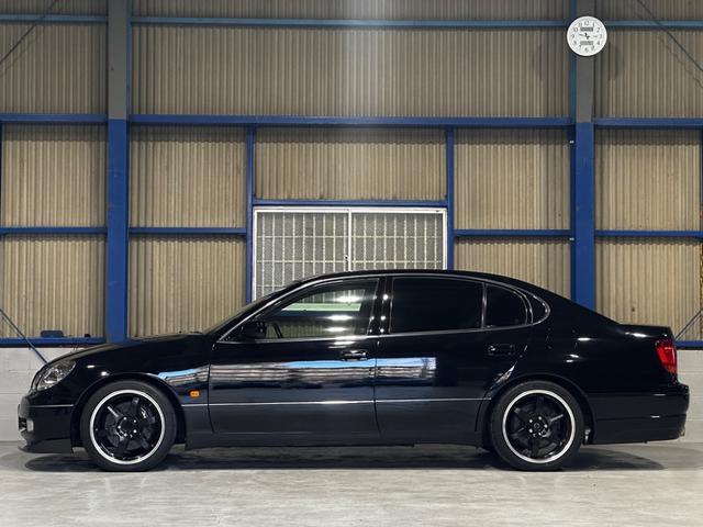 アリスト V300ベルテックスエディション 黒革 サンルーフ バーディークラブ車高調 フジツボマフラー ボルクレーシング18インチ HKSブーストコントローラー HKSメタルキャタライザー HKSインタークーラーパイピングキット(4枚目)