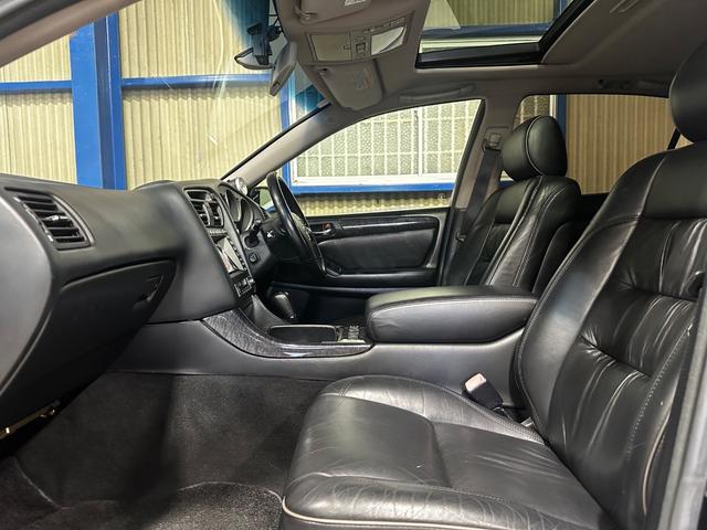 アリスト V300ベルテックスエディション 黒革 サンルーフ バーディークラブ車高調 フジツボマフラー ボルクレーシング18インチ HKSブーストコントローラー HKSメタルキャタライザー HKSインタークーラーパイピングキット(6枚目)