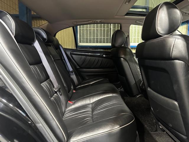 アリスト V300ベルテックスエディション 黒革 サンルーフ バーディークラブ車高調 フジツボマフラー ボルクレーシング18インチ HKSブーストコントローラー HKSメタルキャタライザー HKSインタークーラーパイピングキット(26枚目)