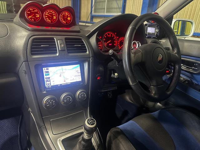 インプレッサ WRX STi F型 社外ボンネット ボルテックスGTウイング HKSマフラー 車高調 HKSブーストコントローラー 社外ヘッドライト 社外ナビ TV ETC タイミングベルト交換済み(9枚目)