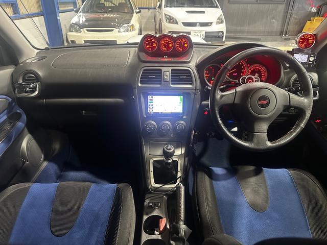 インプレッサ WRX STi F型 社外ボンネット ボルテックスGTウイング HKSマフラー 車高調 HKSブーストコントローラー 社外ヘッドライト 社外ナビ TV ETC タイミングベルト交換済み(32枚目)