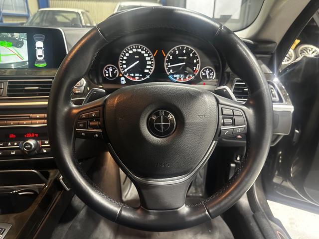 ６シリーズ ６５０ｉクーペ　後期モデル　ＥＮＥＲＧＹエアロ（Ｆ．Ｓ．Ｒ）　ＥＮＥＲＧＹ２１インチ　ＥＮＥＲＧＹ可変マフラー　ＢＣレーシング車高調　アクティブクルーズコントロール　黒革　ＬＥＤヘッドライト　ＨＵＤ　レーンチェンジ（23枚目）