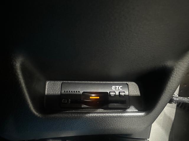 アルトワークス 　ＨＫＳマフラー　レイズＴＥ３７　１５インチ　ｎａｖｉｃ車高調　社外ボンネット　社外ディスプレイオーディオ　バックカメラ（27枚目）