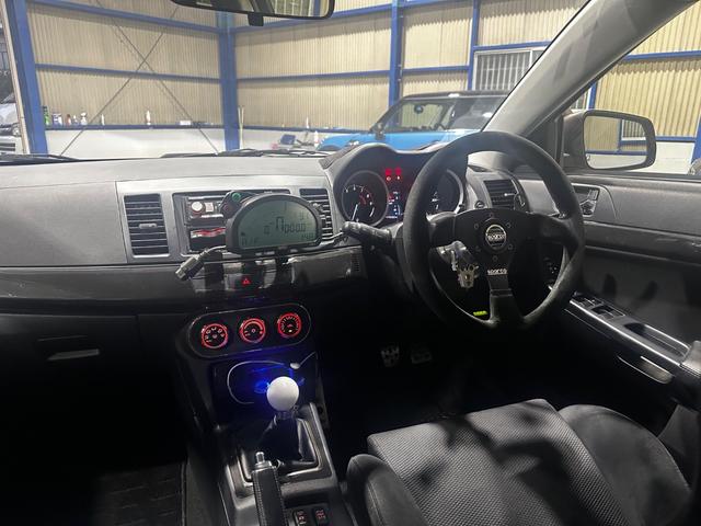 ランサー ＧＳＲエボリューションＸ　ワンオーナー　ＶＡＬＤＩ　ＳＰＯＲＴエアロ、ボンネット、ＧＴウイング　ＨＫＳマフラー　ＨＫＳキャタライザー　　ＡＲＣインタークーラー　オーリンズ車高調　エンジンオーバーホール済み　記録簿（28枚目）