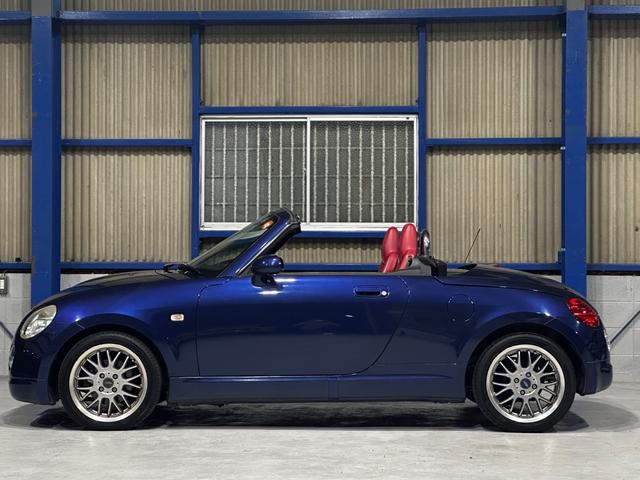 コペン アクティブトップ　ＭＴ車　レザーシート　社外マフラー　社外ＡＷ（4枚目）