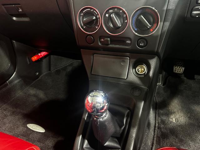 コペン アクティブトップ　ＭＴ車　レザーシート　社外マフラー　社外ＡＷ（21枚目）