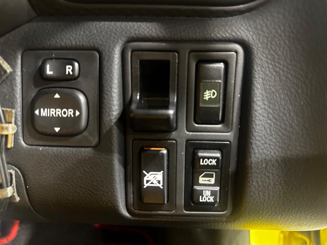 ＭＲ－Ｓ Ｓエディション　６ＭＴ　純正エアロ（Ｆ．Ｓ．Ｒ）　クスコ車高調　柿本マフラー（23枚目）