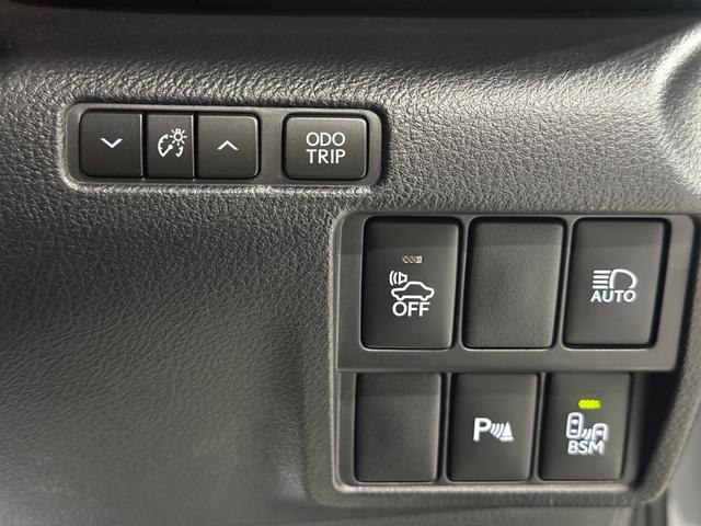 ＲＣ ＲＣ３００ｈ　Ｆスポーツ　ＲＳＲ車高調　ＶＯＬＴＥＸカーボンＧＴウイング　社外１９インチ　社外エアロ　三眼ＬＥＤヘッドライト　サンルーフ　レーダークルーズ　ＢＳＭ　黒革　シートヒーター　ベンチレーション　純正ナビ　ＴＶ（30枚目）