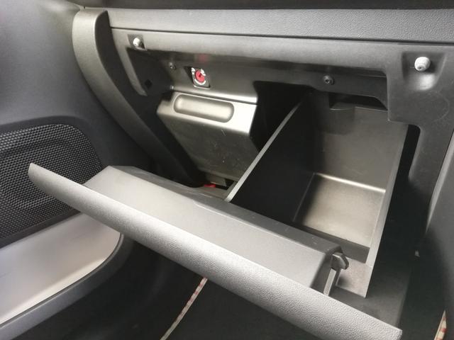 セントジェームス 1オーナー/特別仕様コラボモデル/衝突被害軽減ブレーキ/車線逸脱防止/ブラインドスポットモニター/ルーフキャリア/スマホ連携/ディスプレイオーディオ/バックモニター/スマートキー/コーナーセンサー(59枚目)
