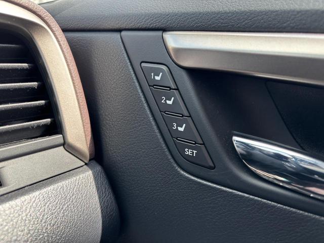 ＲＸ ＲＸ４５０ｈ　バージョンＬ　衝突軽減ブレーキ／純正ナビ／全方位カメラ／ＥＴＣ／Ｆスポイラー／ＨＵＤ／パワーシート／パワーバックドア／革シート／シーケンシャルウインカー／シートヒーター／シートクーラー（46枚目）