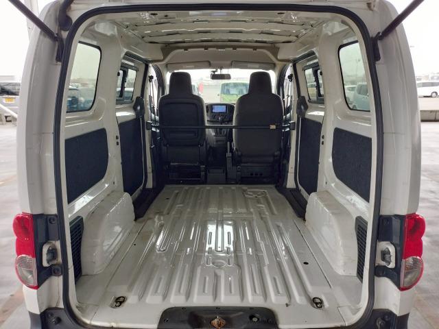 ＮＶ２００バネットバン ＤＸ　ルーフキャリア／インテリジェンスキー／低床／５ドア／ストラダナビ／ＥＴＣ／エアコン／パワーウインドウ／積載量６００ｋｇ／タイヤハウス（8枚目）