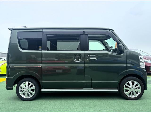 エブリイワゴン ＰＺターボ　衝突軽減ブレーキ／車線逸脱警報／ターボ／純正ナビ／フルセグ／キーレス／スマートキー／片側パワースライドドア／ＥＴＣ／純正アルミホイール／オートライト／フォグランプ／電格ミラー（13枚目）
