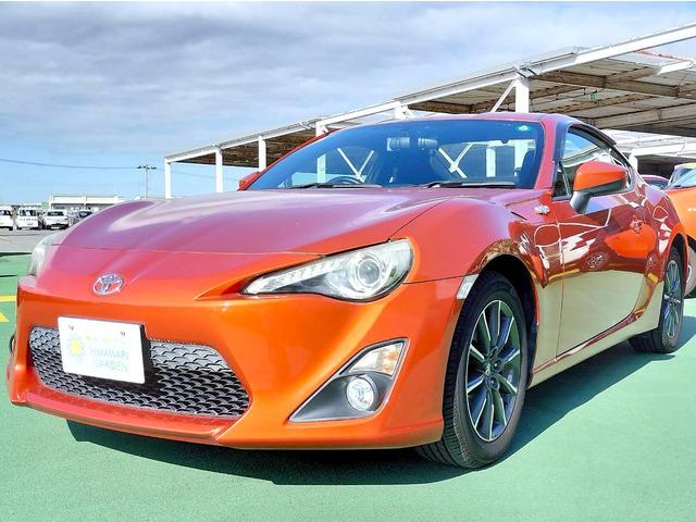 ８６ Ｇ　Ｓｔｒａｄａ製ナビ／フルセグテレビ／Ｂｌｕｅｔｏｏｔｈ／ＣＤ／ＤＶＤ／キーレスキー／エアコン／純正１６インチアルミ／ＨＩＤヘッドライト／二年車検整備付／ＥＴＣ（8枚目）