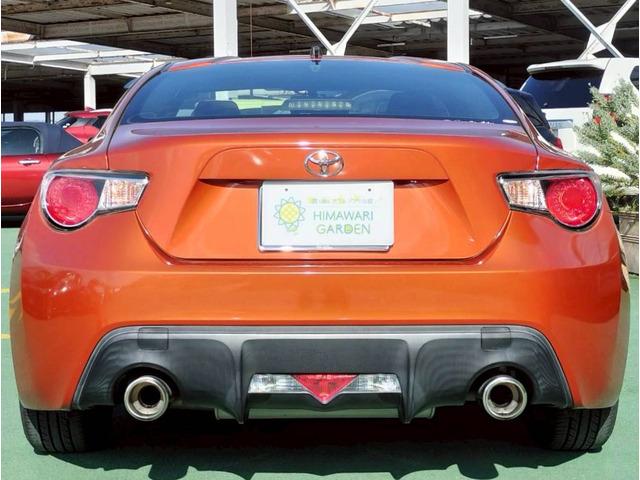８６ Ｇ　Ｓｔｒａｄａ製ナビ／フルセグテレビ／Ｂｌｕｅｔｏｏｔｈ／ＣＤ／ＤＶＤ／キーレスキー／エアコン／純正１６インチアルミ／ＨＩＤヘッドライト／二年車検整備付／ＥＴＣ（11枚目）