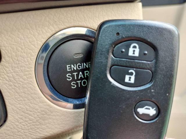 マークＸ ２５０Ｇ　リラックスセレクション　純正ナビ／バックカメラ／コーナーセンサー／キーレス／スマートキー／プッシュスタート／ＨＩＤオートライト／パワーシート／純正アルミホイール／ＥＴＣ／デュアルエアコン（9枚目）