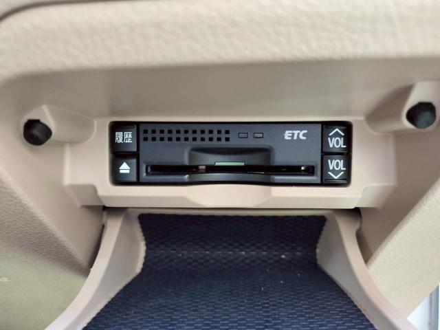 マークＸ ２５０Ｇ　リラックスセレクション　純正ナビ／バックカメラ／コーナーセンサー／キーレス／スマートキー／プッシュスタート／ＨＩＤオートライト／パワーシート／純正アルミホイール／ＥＴＣ／デュアルエアコン（52枚目）