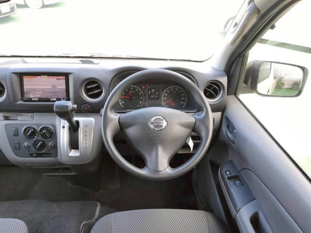 NV350キャラバンバン スーパーロングワイドDX 低床/6人乗/ハイルーフ/キーレスキー/ETC/社外ナビ/エアコン/テレビ/Bluetooth接続/CD/DVD/積載量1000kg/一年車検整備付/スペアタイヤ(31枚目)