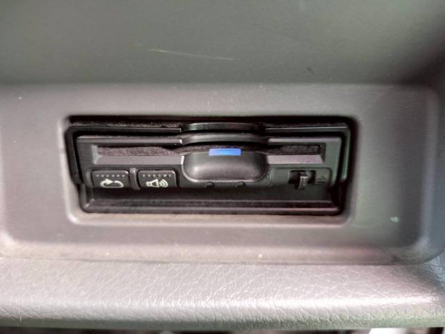 NV350キャラバンバン スーパーロングワイドDX 低床/6人乗/ハイルーフ/キーレスキー/ETC/社外ナビ/エアコン/テレビ/Bluetooth接続/CD/DVD/積載量1000kg/一年車検整備付/スペアタイヤ(37枚目)