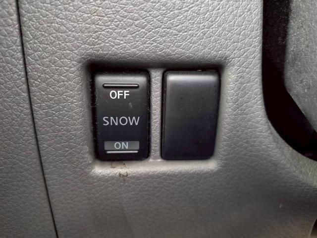 NV350キャラバンバン スーパーロングワイドDX 低床/6人乗/ハイルーフ/キーレスキー/ETC/社外ナビ/エアコン/テレビ/Bluetooth接続/CD/DVD/積載量1000kg/一年車検整備付/スペアタイヤ(40枚目)