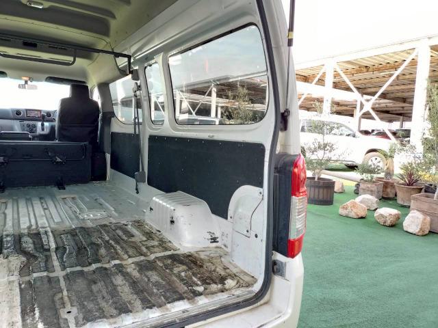 NV350キャラバンバン スーパーロングワイドDX 低床/6人乗/ハイルーフ/キーレスキー/ETC/社外ナビ/エアコン/テレビ/Bluetooth接続/CD/DVD/積載量1000kg/一年車検整備付/スペアタイヤ(63枚目)