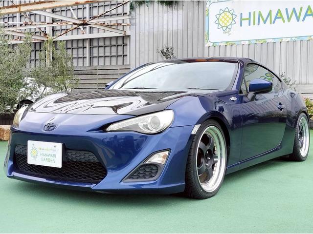 ８６ Ｇ　ＲＥＣＡＲＯシート／ＷＯＲＫ１８インチＡＷ／ＭＯＭＯステアリング／ＨＫＳマフラー／ＨＫＳ車高調／ボンネットブラック／Ｓｔｒａｄａナビ／キーレスキー／エアコン／レカロ／二年車検整備付／ＥＴＣ（8枚目）