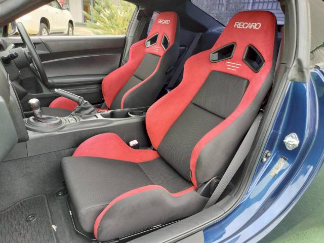 ８６ Ｇ　ＲＥＣＡＲＯシート／ＷＯＲＫ１８インチＡＷ／ＭＯＭＯステアリング／ＨＫＳマフラー／ＨＫＳ車高調／ボンネットブラック／Ｓｔｒａｄａナビ／キーレスキー／エアコン／レカロ／二年車検整備付／ＥＴＣ（56枚目）