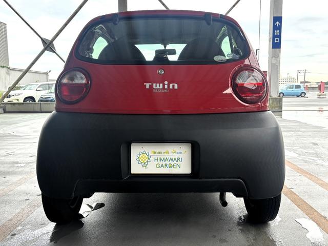 ツイン ガソリンＢ　２人乗り車両／キーレス／ＥＴＣ／ガラスハッチ／ＡＢＳ／Ｗエアバッグ／パワーウインドウ／集中ドアロック／マニュアエアコン／ワイパー／車検満了令和８年１０月（13枚目）