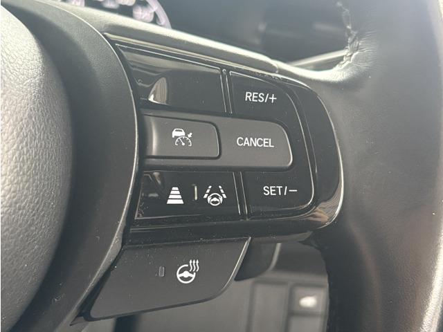 ヴェゼル e:HEV Z ホンダセンシング/純正Gathersナビ/パワーゲート/シートヒーター/コーナーセンサー/パドルシフト/ETC/スマートキー/純正18インチアルミ/テレビ/LEDヘッドライト/ステアリングヒーター(8枚目)