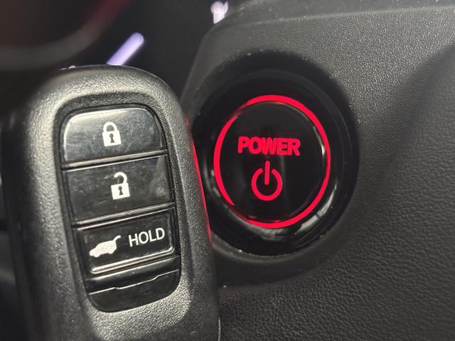 ヴェゼル e:HEV Z ホンダセンシング/純正Gathersナビ/パワーゲート/シートヒーター/コーナーセンサー/パドルシフト/ETC/スマートキー/純正18インチアルミ/テレビ/LEDヘッドライト/ステアリングヒーター(12枚目)