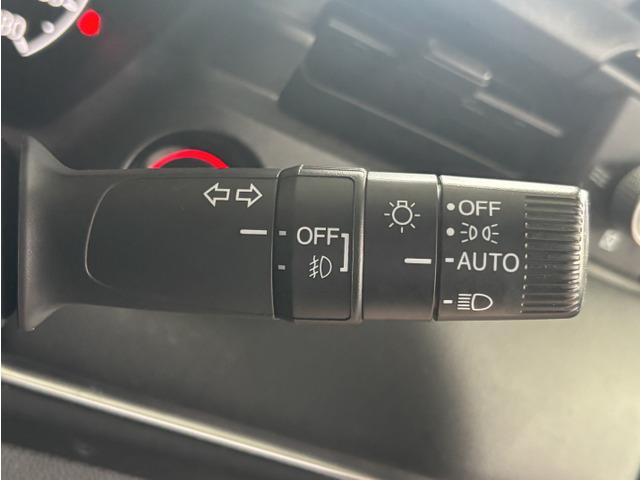 ヴェゼル e:HEV Z ホンダセンシング/純正Gathersナビ/パワーゲート/シートヒーター/コーナーセンサー/パドルシフト/ETC/スマートキー/純正18インチアルミ/テレビ/LEDヘッドライト/ステアリングヒーター(33枚目)