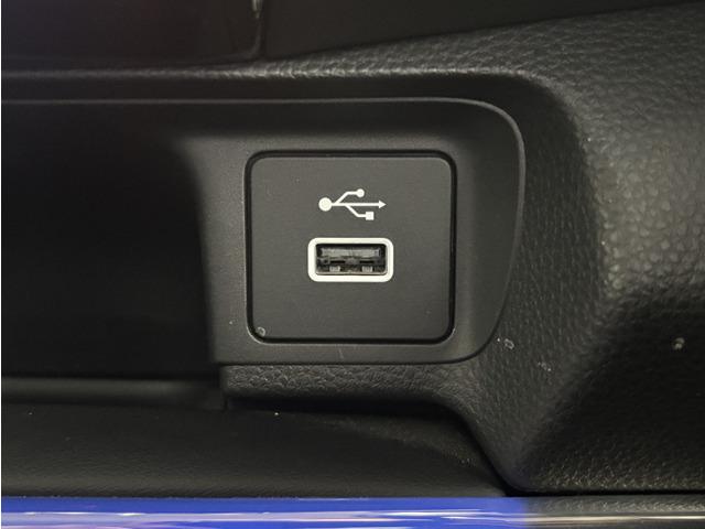 ヴェゼル e:HEV Z ホンダセンシング/純正Gathersナビ/パワーゲート/シートヒーター/コーナーセンサー/パドルシフト/ETC/スマートキー/純正18インチアルミ/テレビ/LEDヘッドライト/ステアリングヒーター(50枚目)