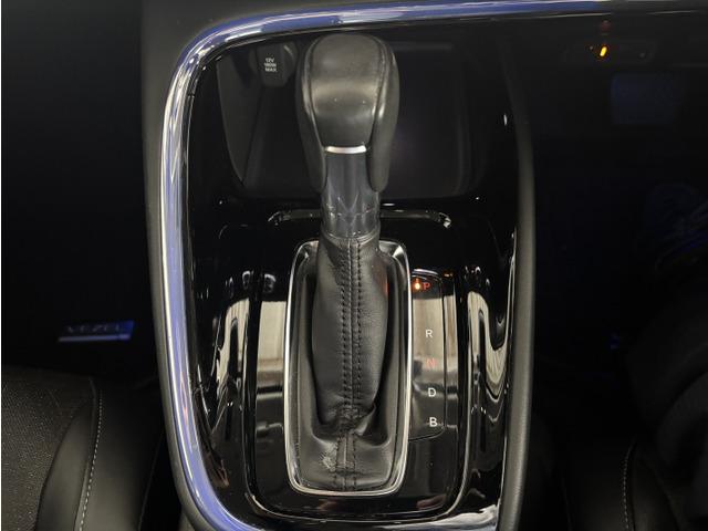 ヴェゼル e:HEV Z ホンダセンシング/純正Gathersナビ/パワーゲート/シートヒーター/コーナーセンサー/パドルシフト/ETC/スマートキー/純正18インチアルミ/テレビ/LEDヘッドライト/ステアリングヒーター(53枚目)