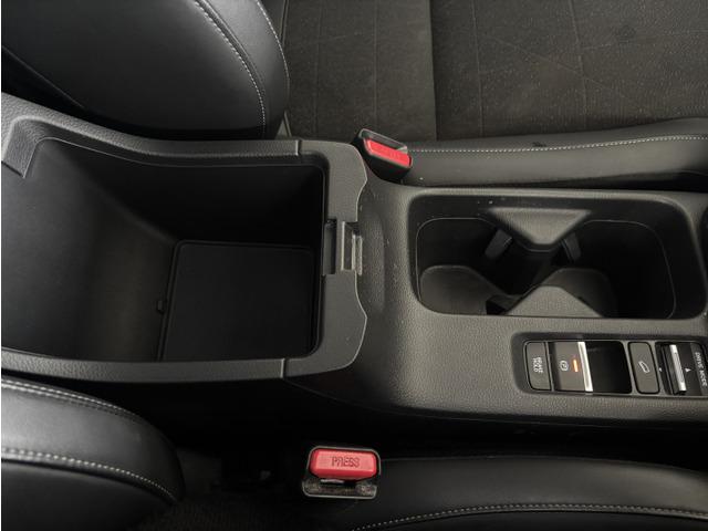 ヴェゼル e:HEV Z ホンダセンシング/純正Gathersナビ/パワーゲート/シートヒーター/コーナーセンサー/パドルシフト/ETC/スマートキー/純正18インチアルミ/テレビ/LEDヘッドライト/ステアリングヒーター(55枚目)