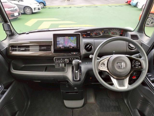 Ｎ－ＢＯＸカスタム Ｇ・Ｌホンダセンシング　パワースライドドア／社外ナビ／バックカメラ／テレビ／Ｂｌｕｅｔｏｏｔｈ／ＥＴＣ／スマートキー／純正アルミ／オートエアコン／ＬＥＤヘッドライト／オートライト／フォグランプ（6枚目）