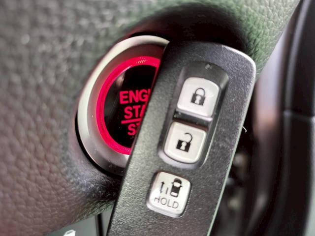 Ｎ－ＢＯＸカスタム Ｇ・Ｌホンダセンシング　パワースライドドア／社外ナビ／バックカメラ／テレビ／Ｂｌｕｅｔｏｏｔｈ／ＥＴＣ／スマートキー／純正アルミ／オートエアコン／ＬＥＤヘッドライト／オートライト／フォグランプ（11枚目）