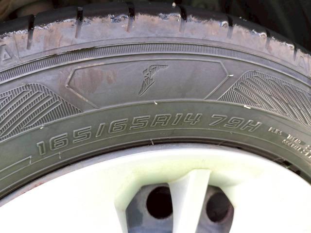 ルーミー X パワースライドドア/スマートキー/CDチューナー/ラジオ/AUX/エアコン/アイドリングストップ/オートライト/シートアレンジ/手すり/パワーウインドウ(28枚目)